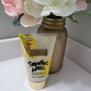 Victoria Secret Smoothie‎ Body Wash